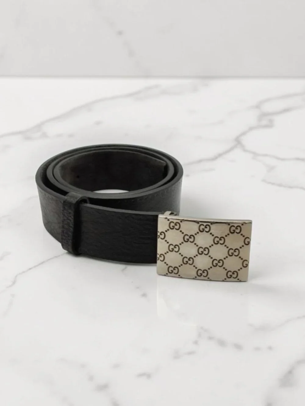Gucci Black Leather Belt with Silver G-Pattern Buckle
